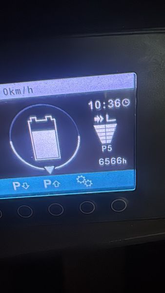 Jungheinrich EFG425K (Batt 2024 Bj) &mdash; вживана складська техніка | Booster Lift