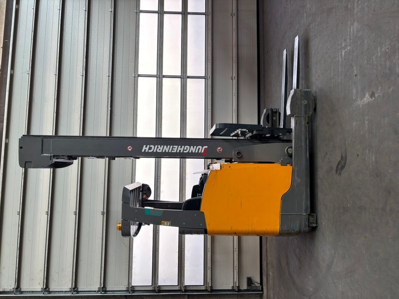 Jungheinrich ETV 214 Li-lon &mdash; вживана складська техніка | Booster Lift