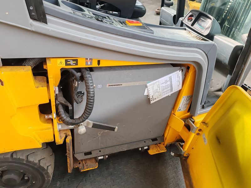 Jungheinrich EFG 316k li-ion/ 4v/ 1819mh/ 2022y &mdash; вживана складська техніка | Booster Lift
