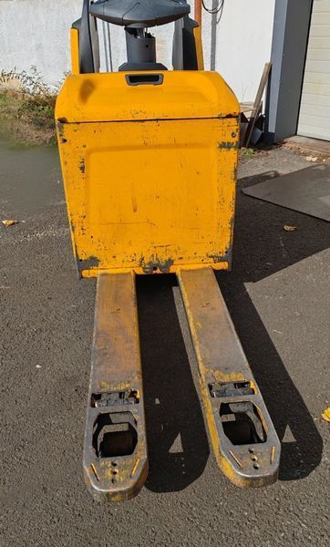 Jungheinrich ERE 225 2021y/ 1836mh &mdash; вживана складська техніка | Booster Lift