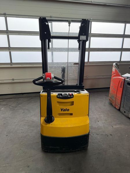 Yale MS12 &mdash; вживана складська техніка | Booster Lift