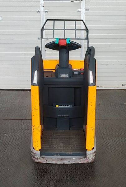 Jungheinrich ERE 225 2021y/ 2305mh &mdash; вживана складська техніка | Booster Lift