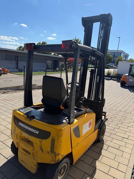 Jungheinrich EFG VAC 20 &mdash; б/у складская техника | Booster Lift