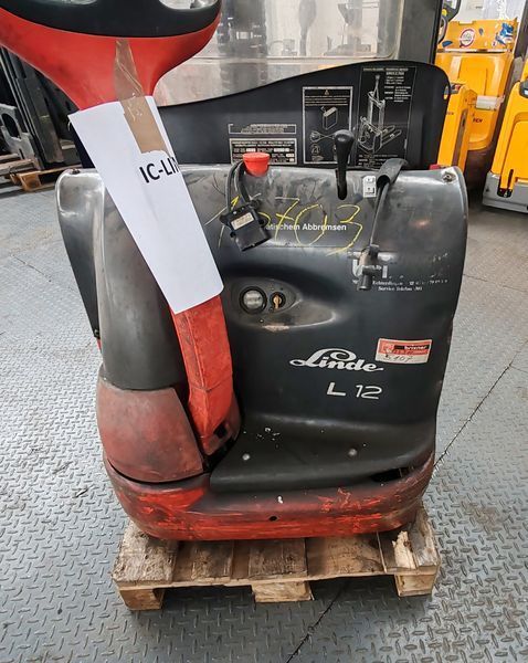 Linde L12 defect &mdash; вживана складська техніка | Booster Lift