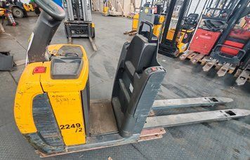 Jungheinrich ECE225 2400mm, DEFECT &mdash; б/у складская техника | Booster Lift