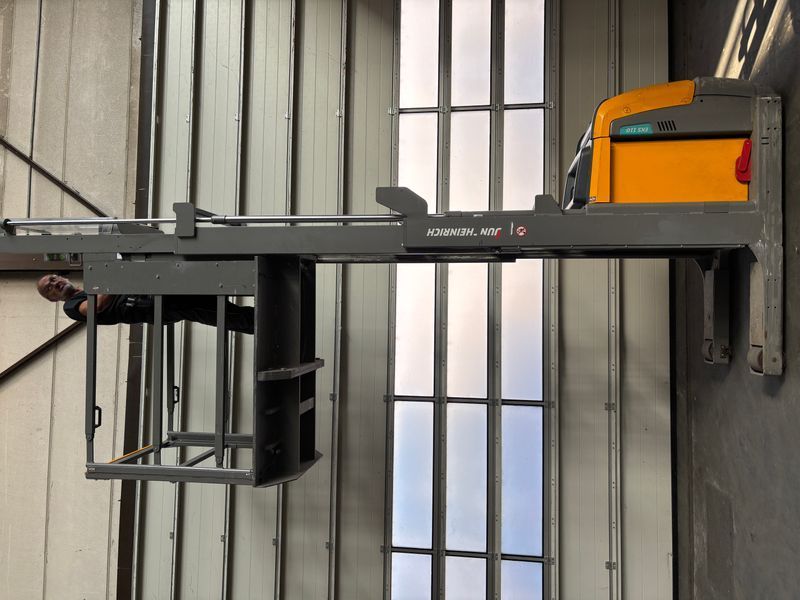 Jungheinrich EKS 110 L 280ZZ &mdash; б/у складская техника | Booster Lift