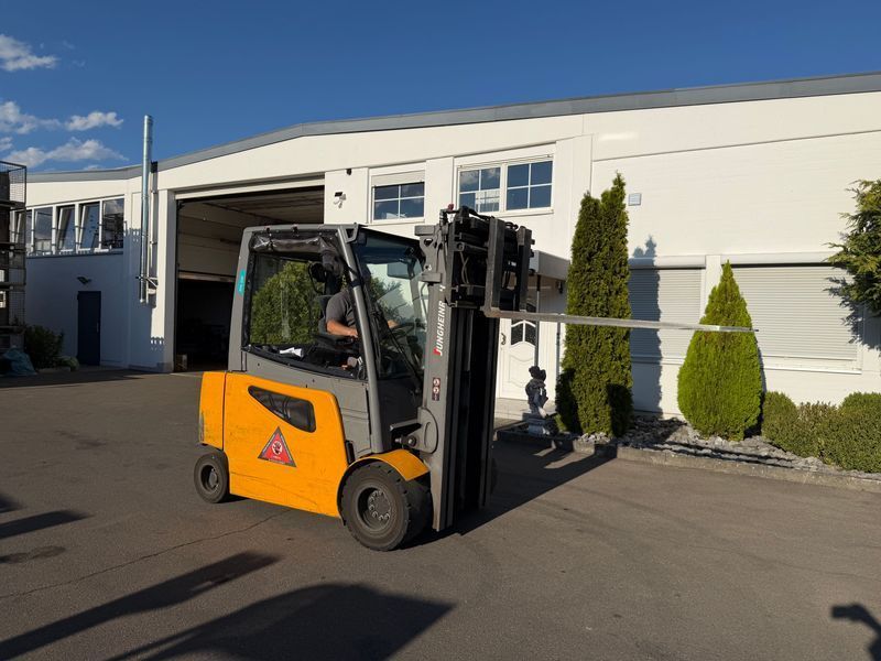 Jungheinrich EFG S30 4.7m/ 4v/ 5379h &mdash; б/у складская техника | Booster Lift