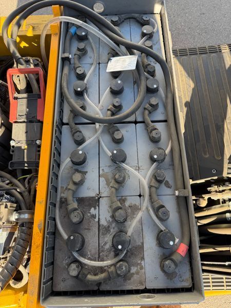 Jungheinrich EFG 110 2022y/ 3.3m/ 1127h &mdash; б/у складская техника | Booster Lift