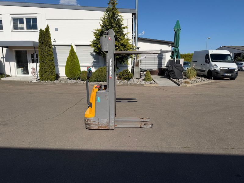 Jungheinrich EJC 112 li-ion 2.9m/ cold store &mdash; вживана складська техніка | Booster Lift