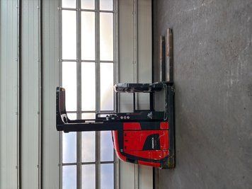 Linde V 10 &mdash; вживана складська техніка | Booster Lift