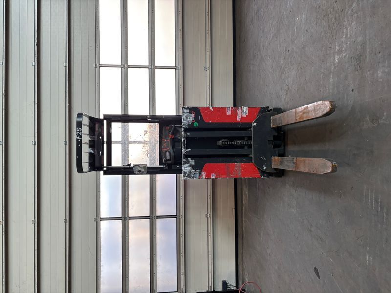 Linde V 10 &mdash; вживана складська техніка | Booster Lift