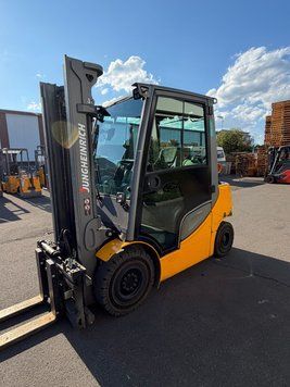 Jungheinrich TFG 425s 4v/ 4757h &mdash; б/у складская техника | Booster Lift
