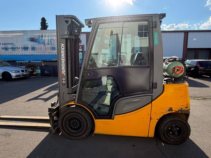 Jungheinrich TFG 425s 4v/ 4757h &mdash; б/у складская техника | Booster Lift