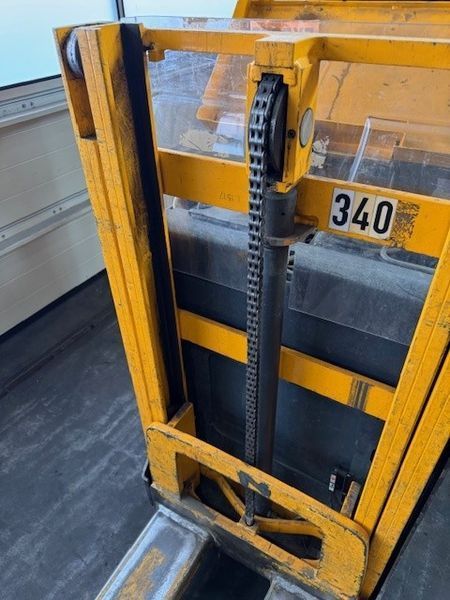 Jungheinrich ERD 220 &mdash; вживана складська техніка | Booster Lift