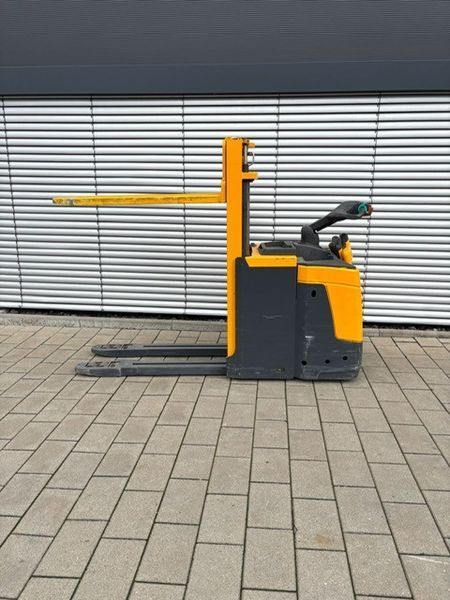 Jungheinrich ERD 220 KLPF &mdash; вживана складська техніка | Booster Lift