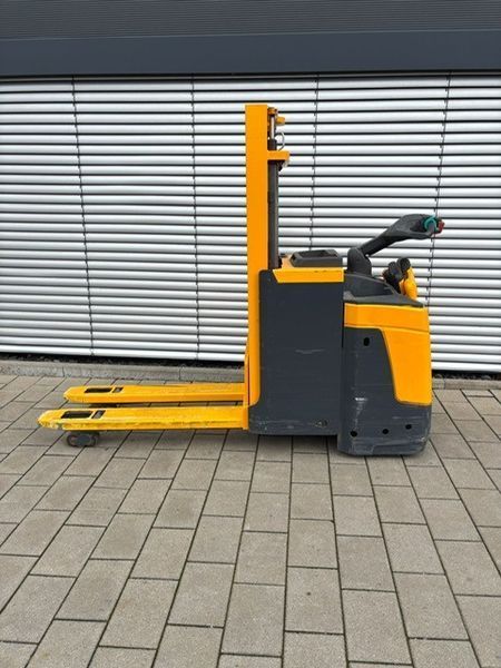 Jungheinrich ERD 220 KLPF &mdash; вживана складська техніка | Booster Lift