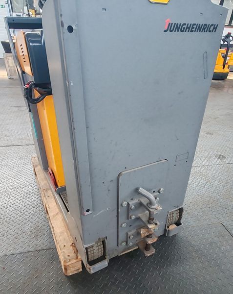 Jungheinrich EZS130 defect &mdash; вживана складська техніка | Booster Lift