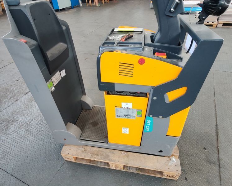 Jungheinrich EZS130 defect &mdash; вживана складська техніка | Booster Lift