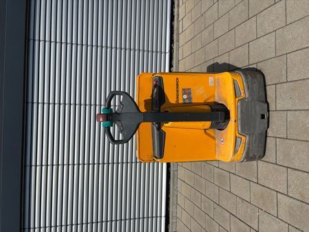 Jungheinrich EJE 222 &mdash; вживана складська техніка | Booster Lift