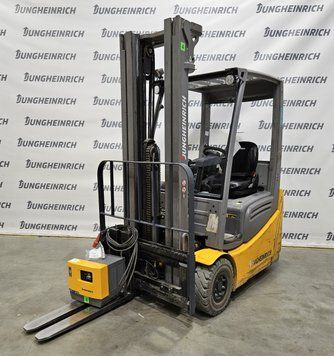 Jungheinrich EFG 215 Triplex &mdash; б/у складская техника | Booster Lift