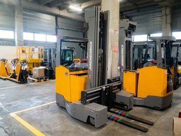 Jungheinrich ETV-Q 25 lion/ 6.8m &mdash; б/у складская техника | Booster Lift