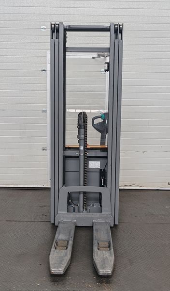 Jungheinrich EJC 214 5.35m/ Li-Ion/ 1025h &mdash; вживана складська техніка | Booster Lift