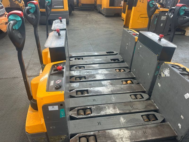 Jungheinrich EJE M13 2021y (5pc in stock) &mdash; б/у складская техника | Booster Lift