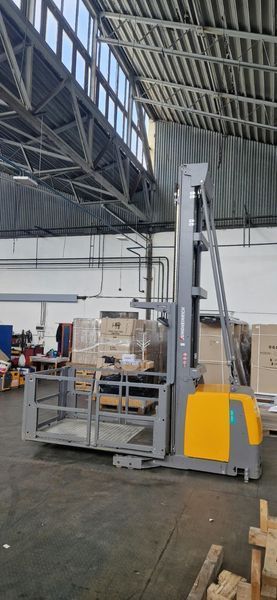 Jungheinrich EKS 412s P+F220 1050 DT &mdash; вживана складська техніка | Booster Lift
