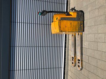 Jungheinrich EJE 220 R &mdash; вживана складська техніка | Booster Lift