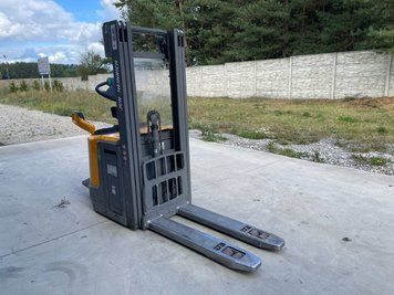 &mdash; вживана складська техніка | Booster Lift