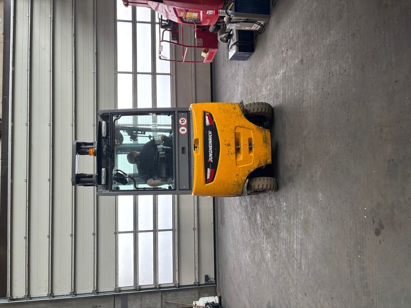 Jungheinrich EFG 425K &mdash; б/у складская техника | Booster Lift