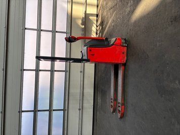 &mdash; вживана складська техніка | Booster Lift