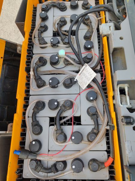Jungheinrich ECE 225 2400mm /2022y/ 1719mh &mdash; вживана складська техніка | Booster Lift