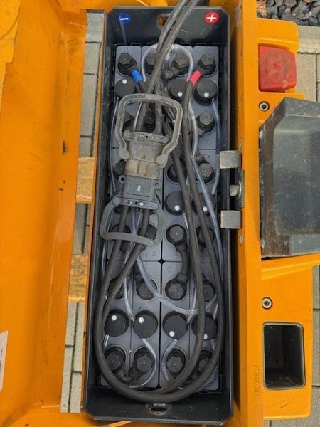 Jungheinrich EJE 220 &mdash; вживана складська техніка | Booster Lift