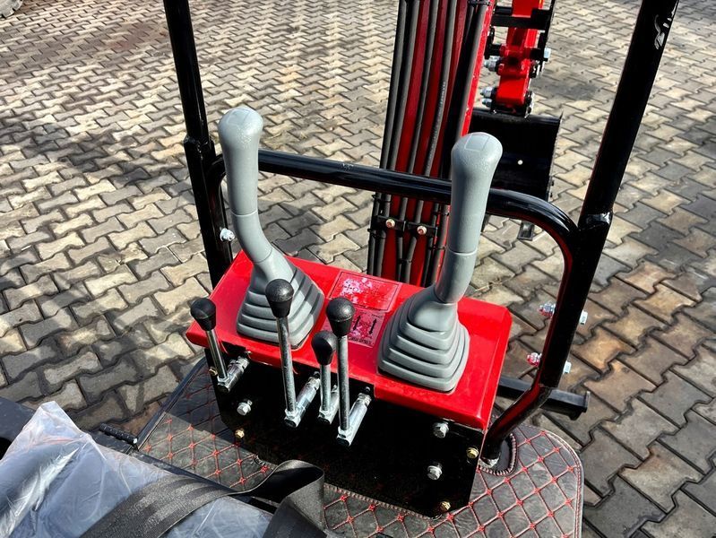 Миниэкскаватор Captok CK13, новый, 13 л.с, бензин, 1000кг &mdash; б/у складская техника | Booster Lift