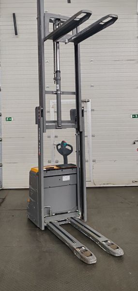 Jungheinrich EJC 214z 2.9m/ 164mh &mdash; вживана складська техніка | Booster Lift