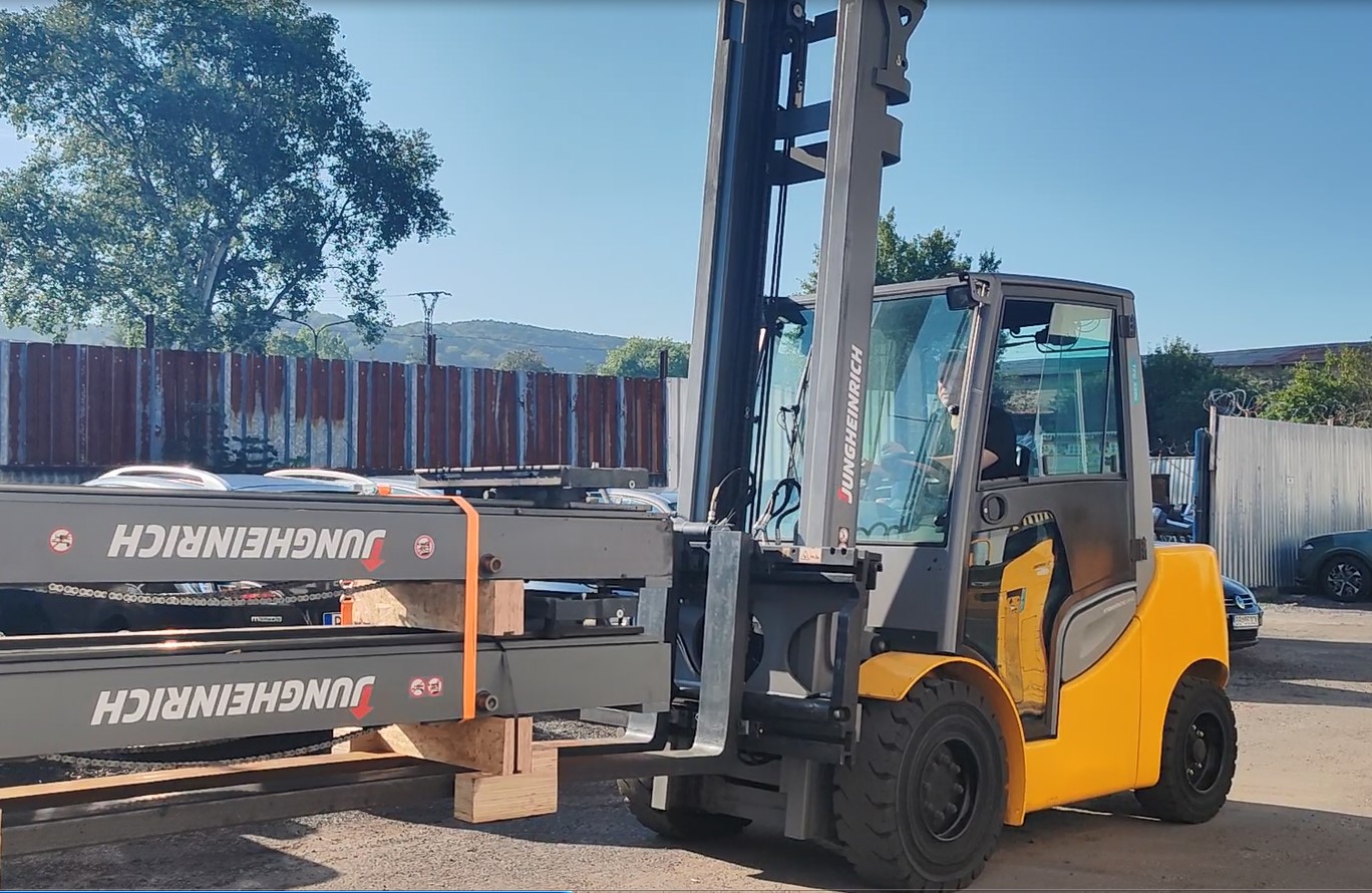 booster lift jungheinrich reach truck 2
